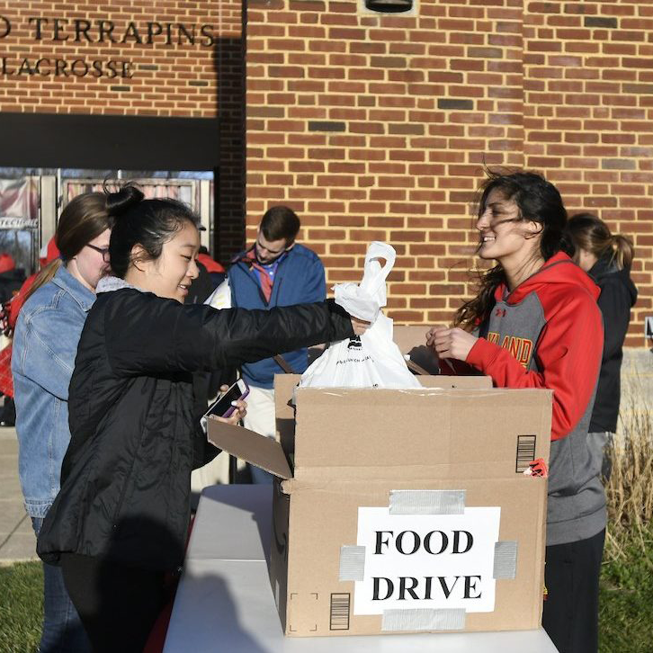 Volunteers handing out food